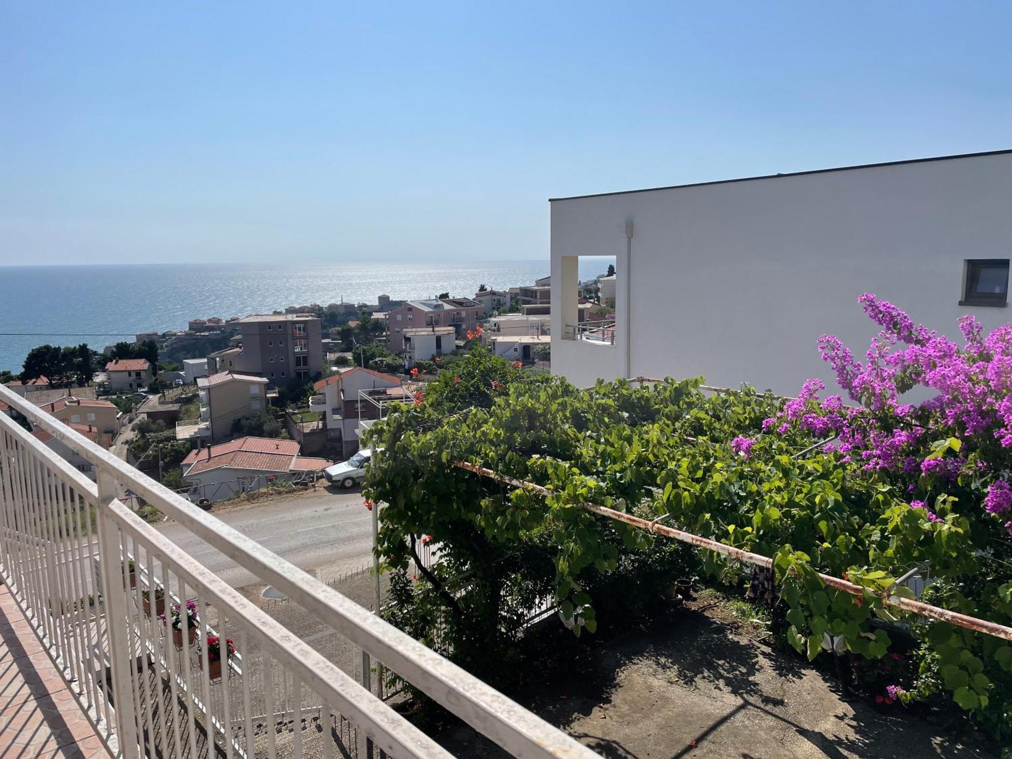 Em Apartments Ulcinj Exteriör bild